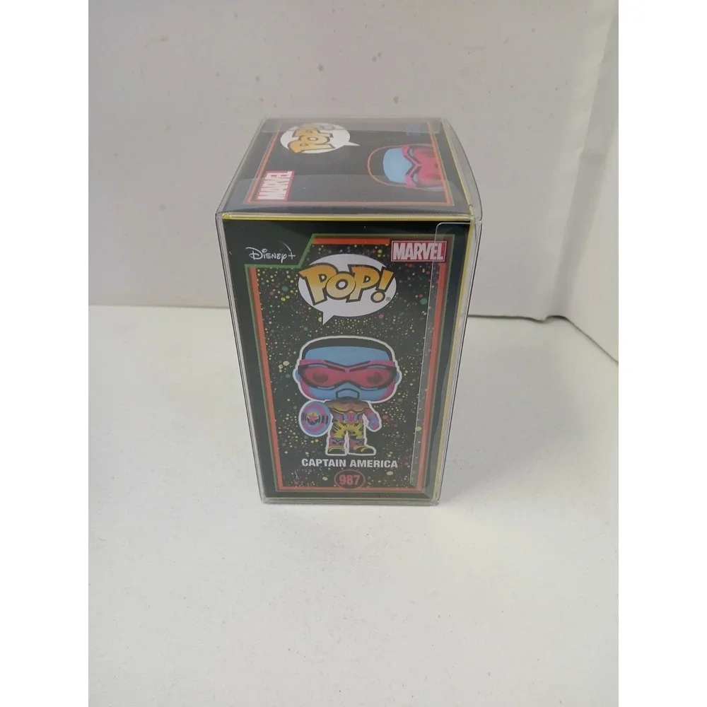 FUNKO POP! Marvel Black Light Captain America‎ #987 Special Edition W/ Protector
